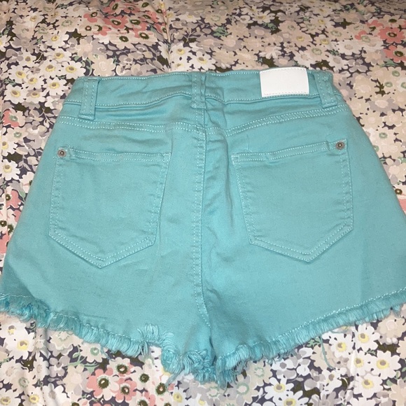 Junior’s BOOM BOOM JEANS High Waisted Button Up Shorts - Picture 3 of 3